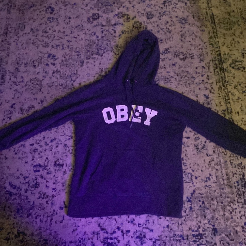 Obey Worldwide pullover hoodie size M navy blue 9/10 condition hardly worn.